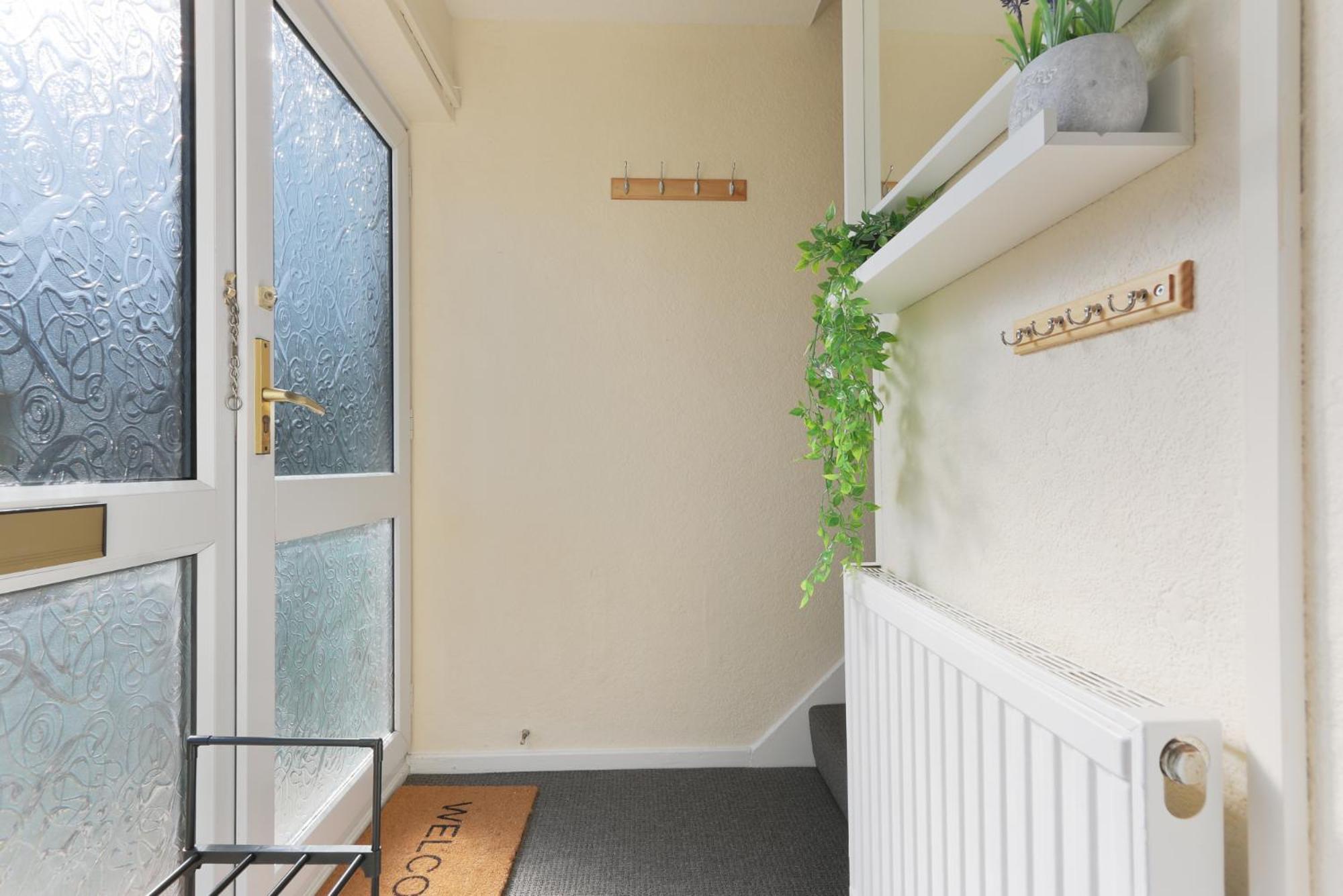 Leconfield Close - Comfy House And Free Parking Кингстон-апон-Халл Экстерьер фото